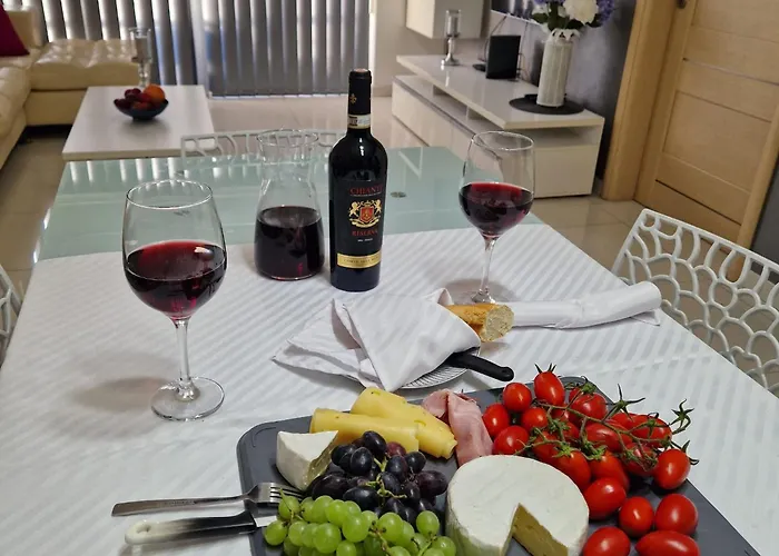 Apartment Cheerful Two Bedrooms Flat With Bbq