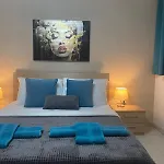 Cheerful Two Bedrooms Flat With Bbq شقة *