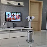 Cheerful Two Bedrooms Flat With Bbq شقة