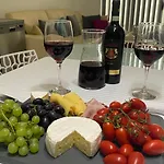 Cheerful Two Bedrooms Flat With Bbq