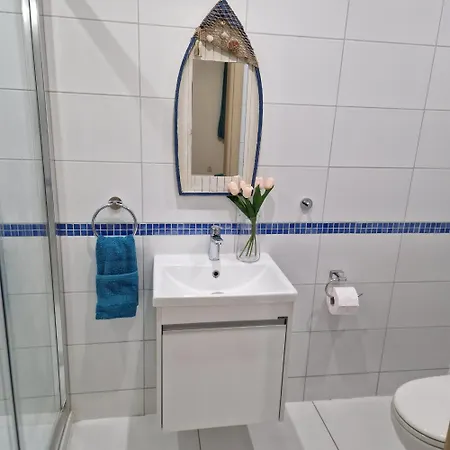 Appartement Cheerful Two Bedrooms Flat With Bbq *