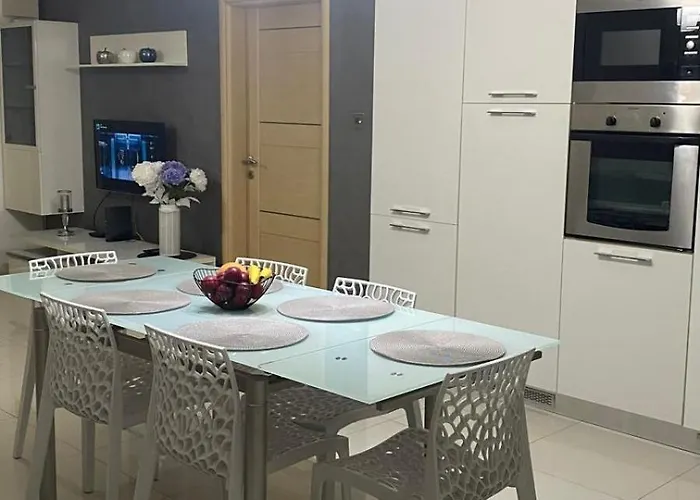 Cheerful Two Bedrooms Flat With Bbq *