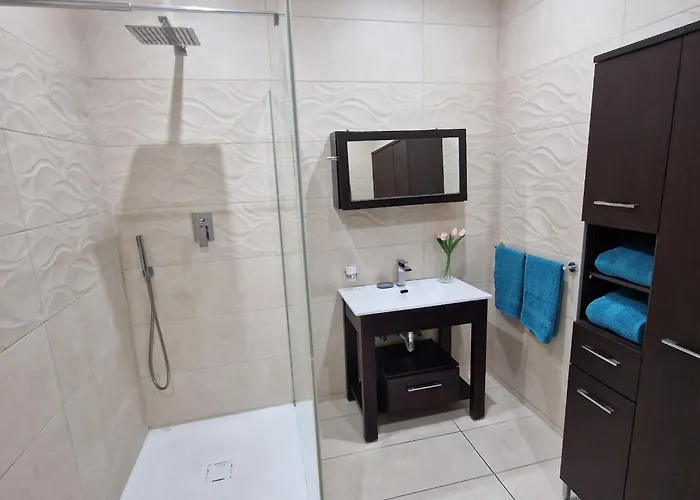 Cheerful Two Bedrooms Flat With Bbq *